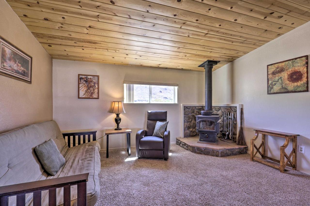 Rustic Bullhead City Retreat With Porch And Views Dış mekan fotoğraf