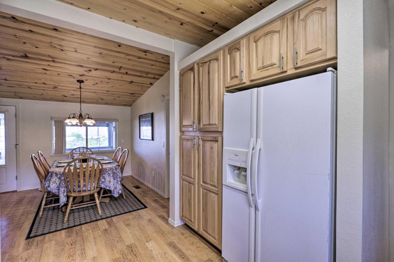 Rustic Bullhead City Retreat With Porch And Views Dış mekan fotoğraf